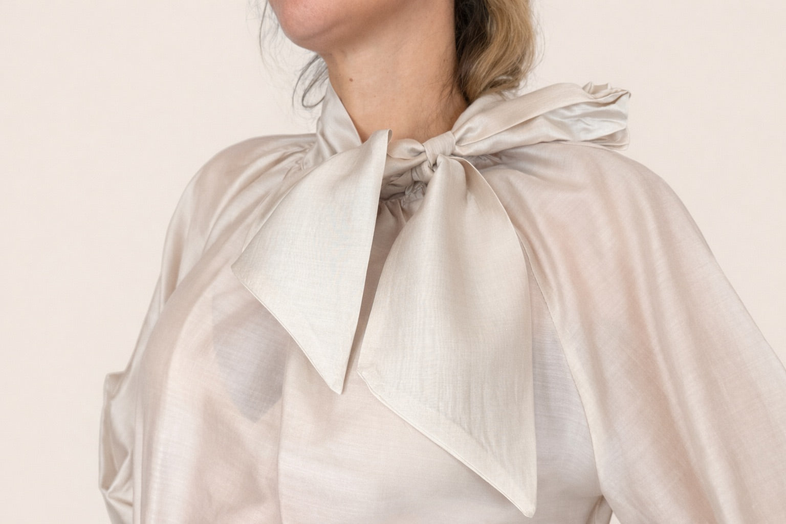 CAMICIA VICOLO FIOCCO SUL COLLO