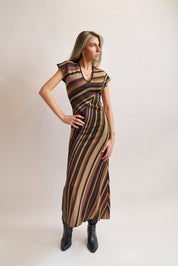 Abito lungo Akep con scollo profondo