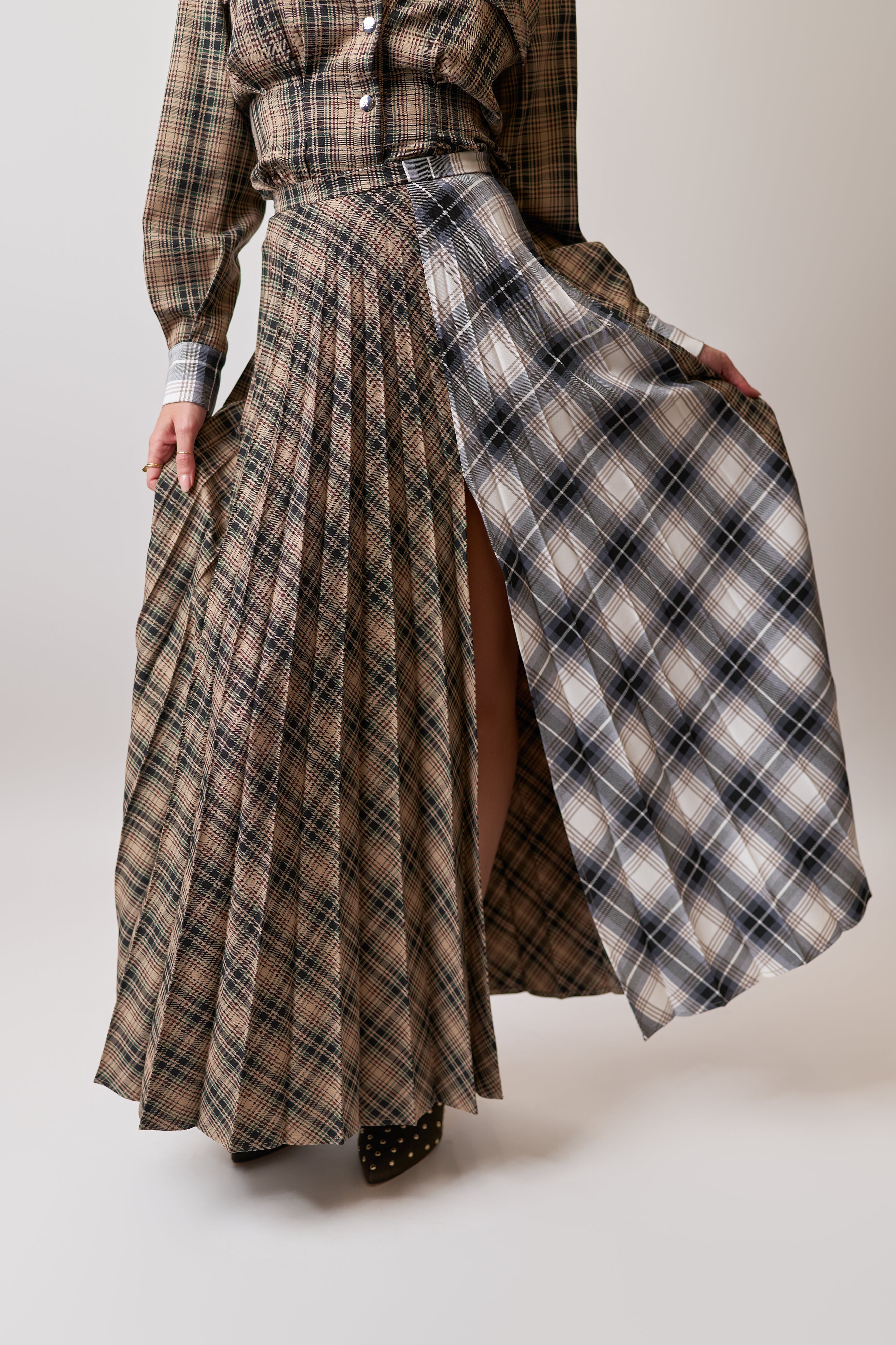 Gonna lunga a pieghe Check Akep